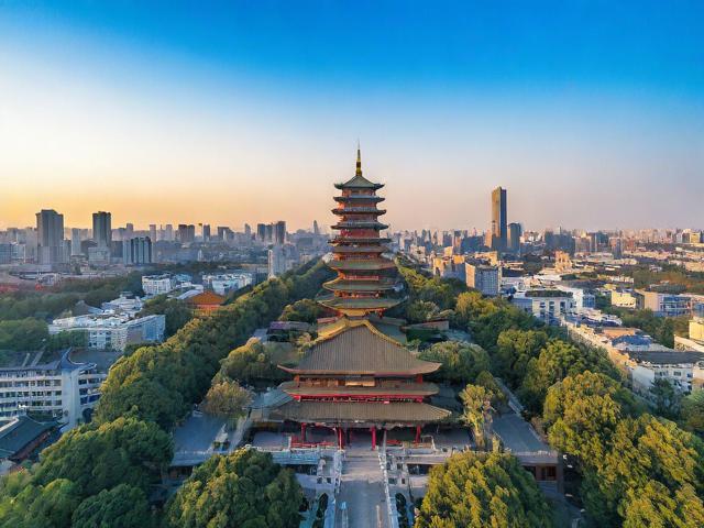 南京游玩攻略,有哪些不可错过的景点和美食?