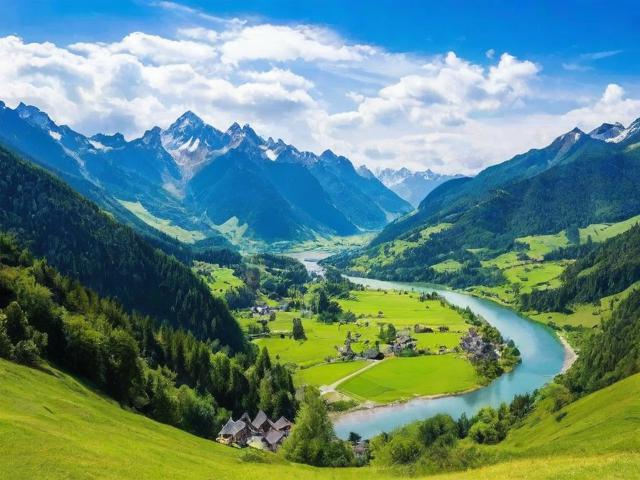 哪里有山谷的旅游景点好玩