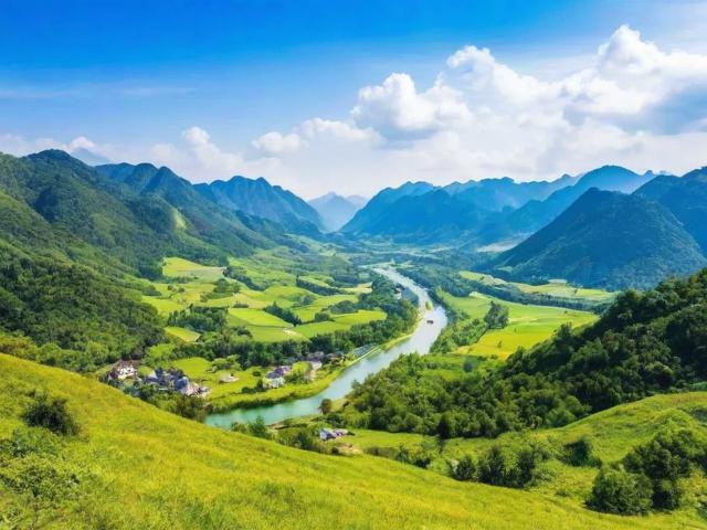 哪里有山谷的旅游景点好玩