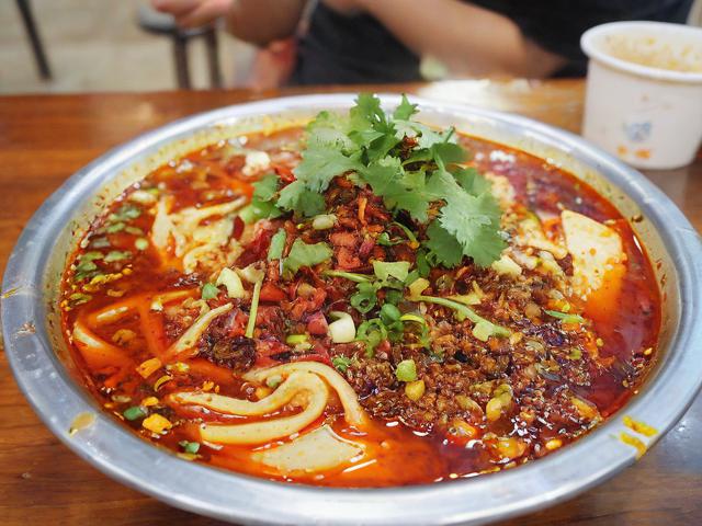 文艺风, 长沙美食街,何处佳肴最勾魂?, 长沙美食街,哪一味能撩动味蕾?,俏皮风, 长沙美食街,啥美食藏着惊喜?, 长沙美食街,哪个摊位超好吃呀?,实用风, 长沙美食街,哪家店值得打卡?, 长沙美食街,啥小吃不容错过?