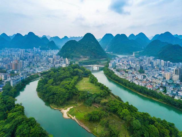 贵州兴义旅游攻略,有哪些必去景点和特色美食?