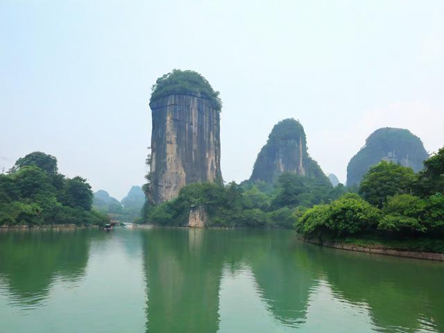 七星岩是哪里的旅游景点