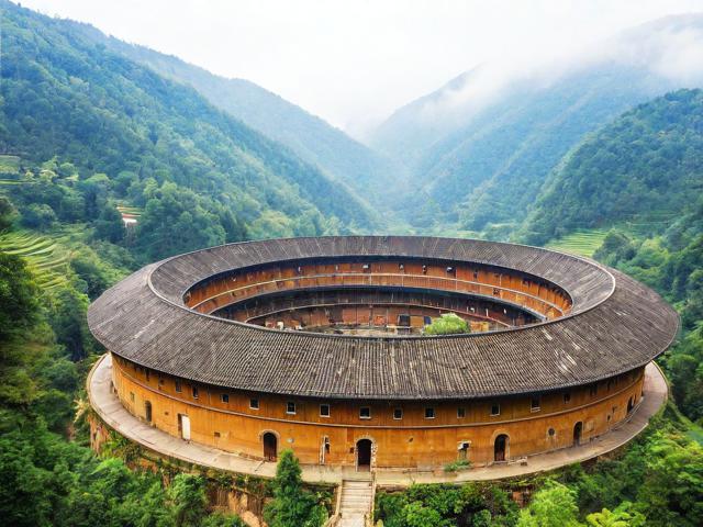 土楼旅游景点在哪里啊多少钱