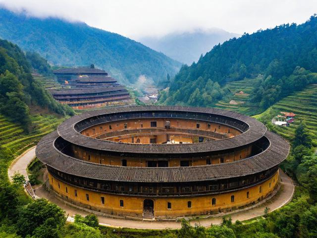 土楼旅游景点在哪里啊多少钱
