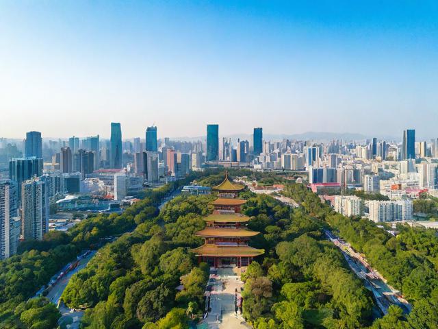 莲花山公园有哪些必玩景点和实用攻略？