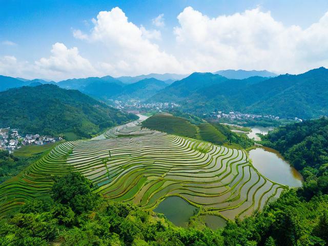 连南旅游攻略,有哪些必去景点和美食推荐?