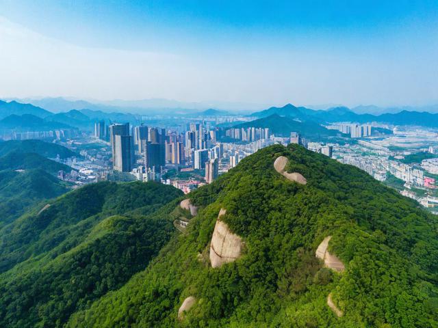 离罗山县城最近的旅游景点在哪里