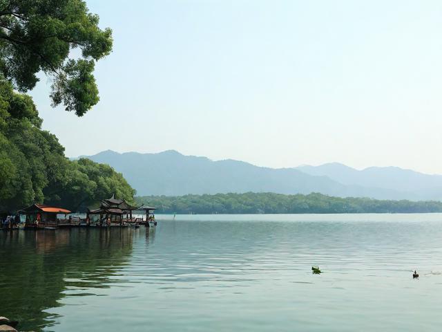 西湖新旅游景点在哪里看