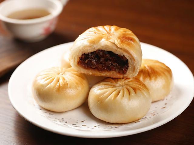 杭州有哪些不容错过的美食小吃?快来一起探索吧!