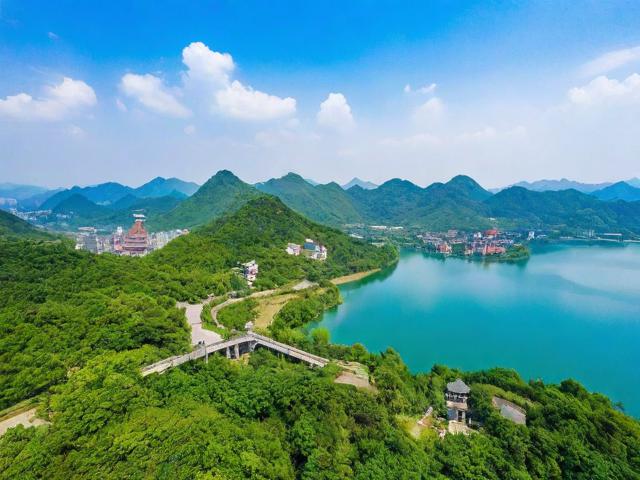去哪里旅游景点好一点儿