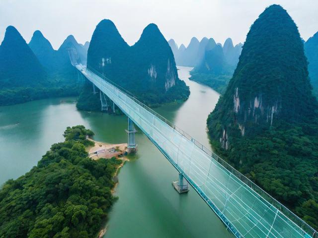 广西7D玻璃桥旅游景点在哪里