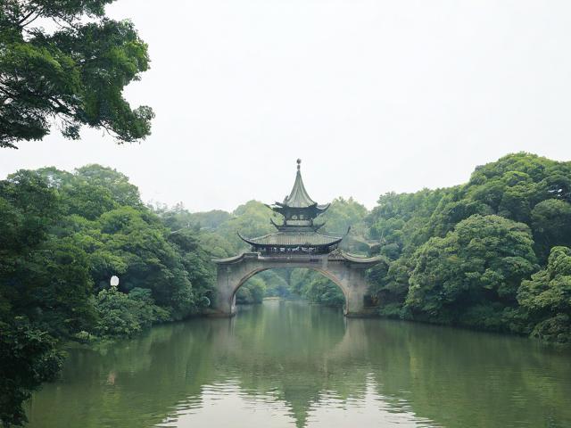 杭州旅行必知,哪些景点不容错过?