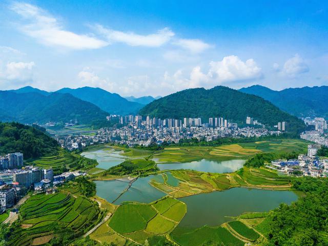 赫章县七月半旅游景点在哪里