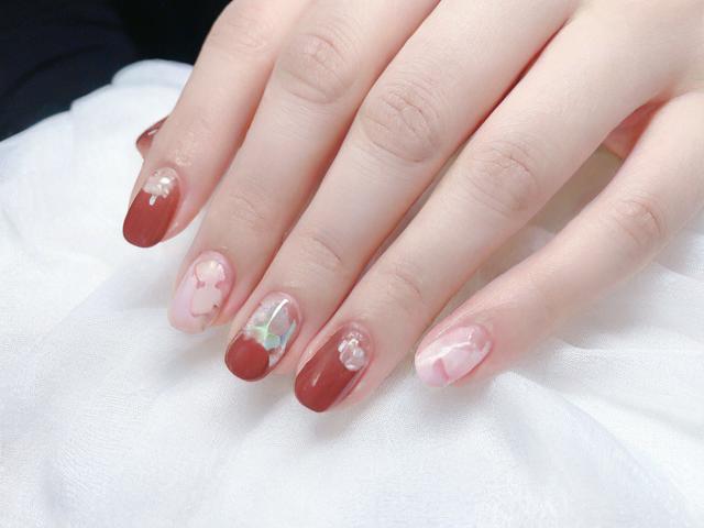 如何打造完美美甲?