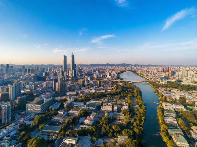 昆明旅游攻略地图哪里找？最新指南与景点推荐
