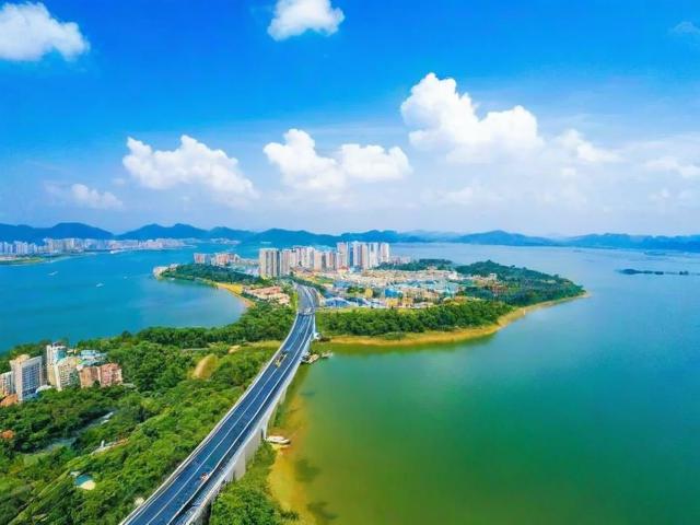 临沧自驾游攻略有哪些特别推荐的景点和路线?