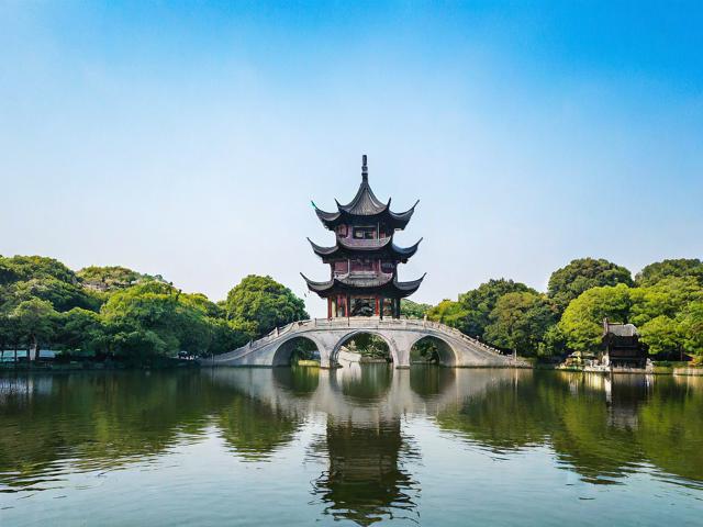 杭州景点攻略，杭州有哪些不容错过的景点？一份详尽的景点攻略带你领略！