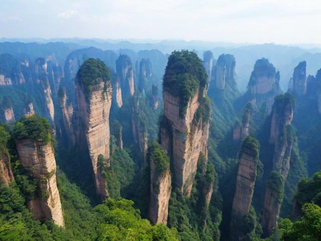自驾张家界旅游攻略,有哪些必去景点和注意事项?