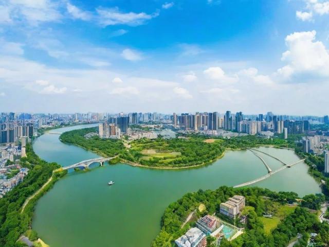 离白云区最近的旅游景点是哪里