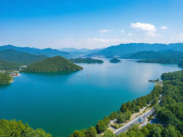河口湖旅游攻略，如何玩转这片美丽的水域？