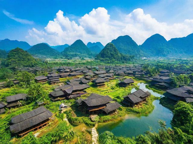 一寨两国旅游景点在哪里