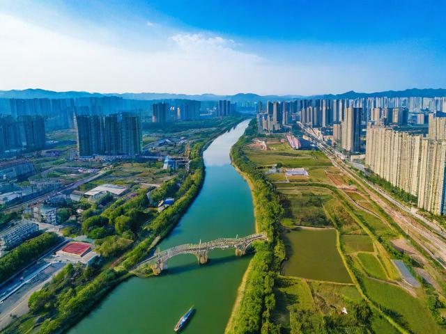 万荣旅游攻略