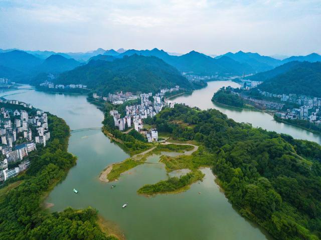金寨县十大旅游景点有哪些？，金寨县必去的十大旅游景点是哪些？，安徽金寨县最值得游玩的十大景点是什么？