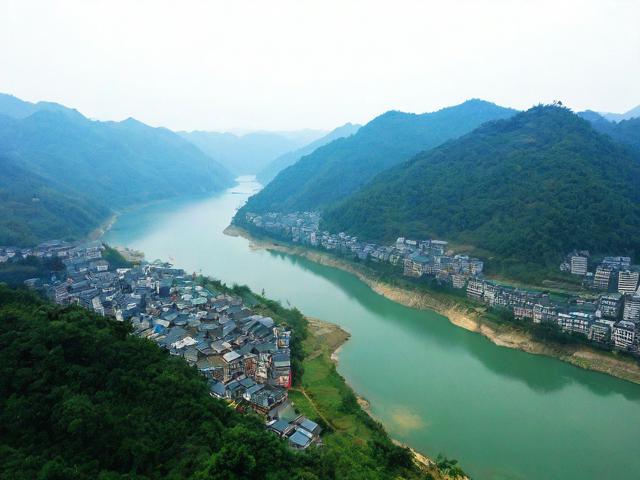 巴东县有哪些必去的旅游景点推荐?