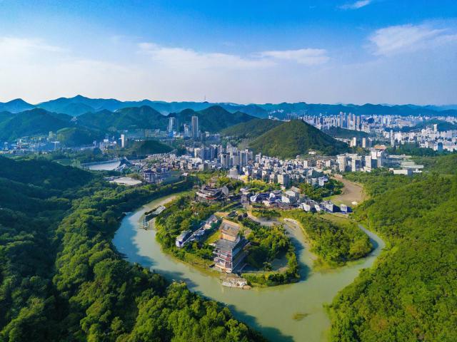 山西省旅游攻略,有哪些必去景点和美食推荐?