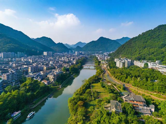 四川成都游玩攻略,有哪些不可错过的景点和美食推荐?