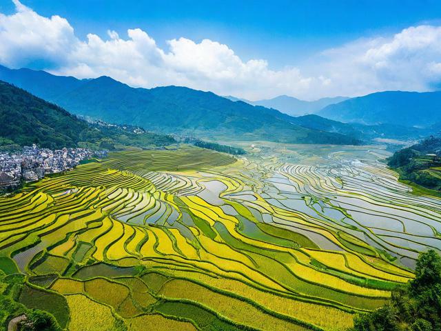 离罗甸县近的旅游景点在哪里