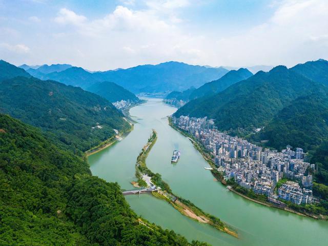川东旅游攻略,探索哪些隐藏美景和地道美食?