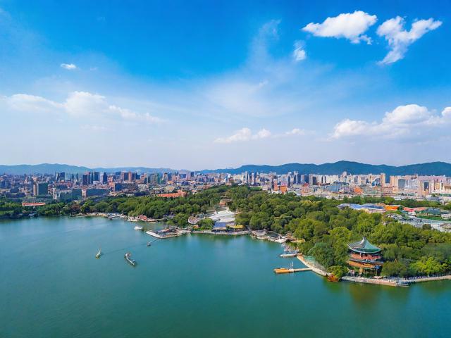 昆明旅游路线攻略,有哪些必去景点和最佳行程安排?
