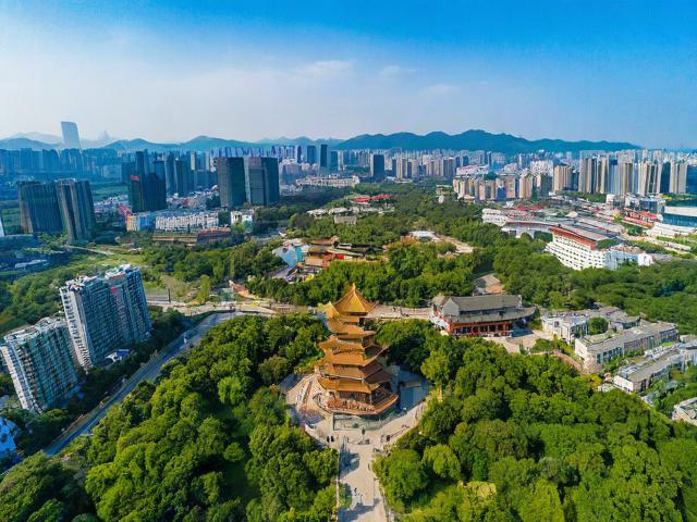 南明区八公里旅游景点在哪里