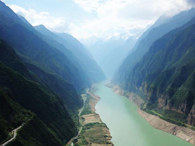 怒江大峡谷旅游景点有哪些？