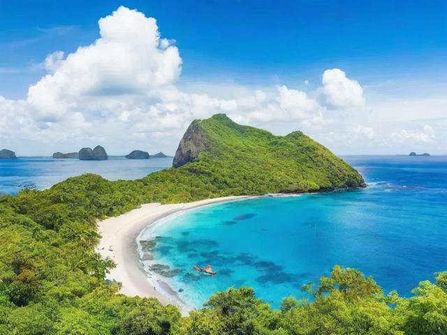 八月最热旅游景点是哪里