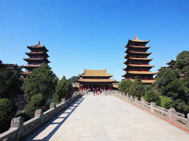 哪里旅游景点推荐穷游