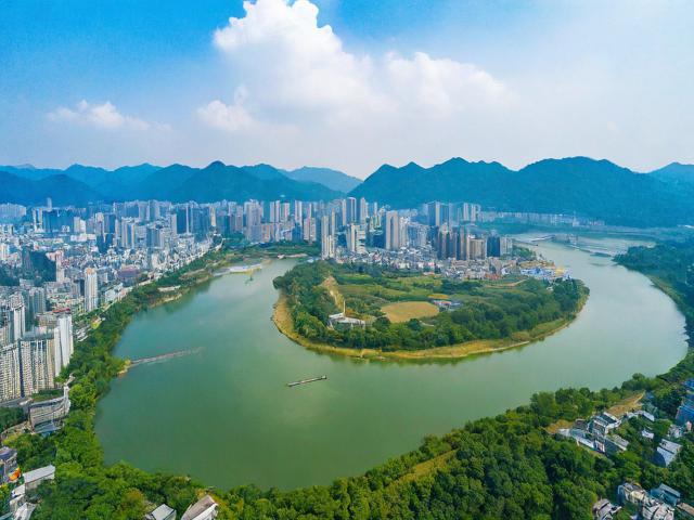 四川宜宾旅游攻略,有哪些必去景点和美食推荐?