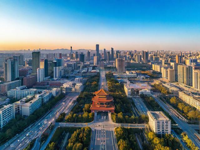 山东济南市旅游景点,趵突泉值得一去吗?