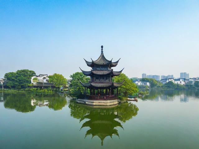 绍兴镜湖旁的旅游景点在哪里