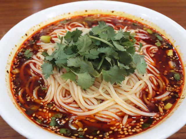 探索长阳,有哪些不容错过的地道美食?