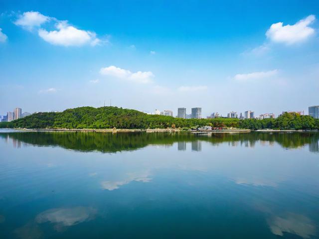 滴水湖旅游攻略