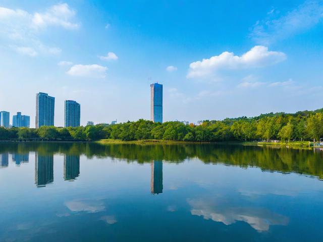 九龙湖旅游攻略,有哪些必游景点和活动?