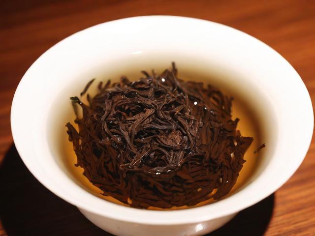 俏皮风, 普洱美食攻略,有啥隐藏美味呀?, 普洱美食攻略,哪道最值得尝呢?,文艺风, 普洱美食攻略,何处寻味中真意?, 普洱美食攻略,舌尖风情何所在?,直白风, 普洱美食攻略,特色美食有哪些?, 普洱美食攻略,必吃清单是啥样?