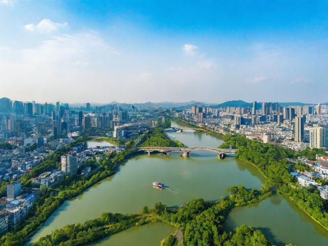 浙江旅游景点哪里人多些