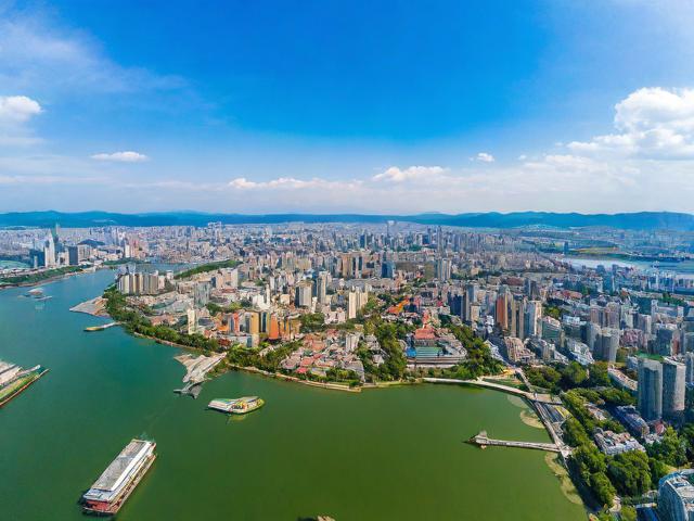 昆明周边有哪些值得一游的旅游胜地?