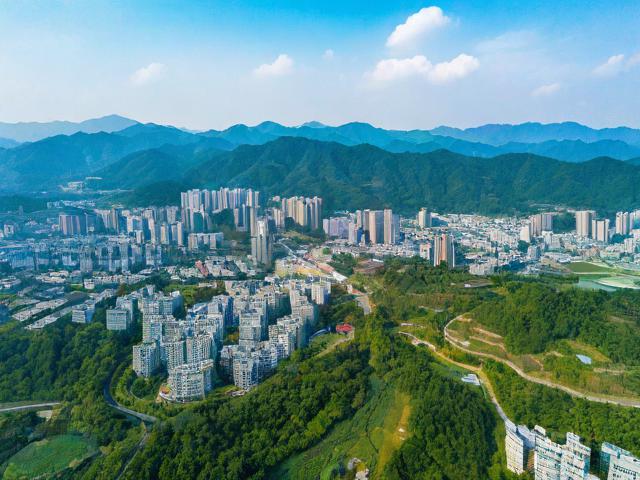文艺风, 洋县旅游攻略,那片神秘土地藏着哪些不为人知的绝美风光?,活泼风, 洋县旅游攻略来啦!究竟有哪些好玩的等你去打卡呀?,好奇风, 洋县旅游攻略揭秘,这里到底有啥独特魅力让人流连忘返?