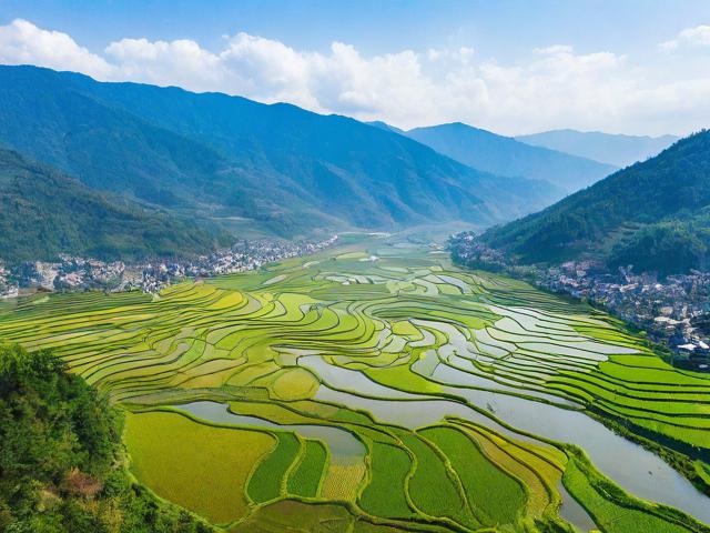 陇川的旅游景点在哪里呀