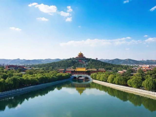 北京跟团游五天四夜报价，北京五天四夜跟团游的费用是多少？