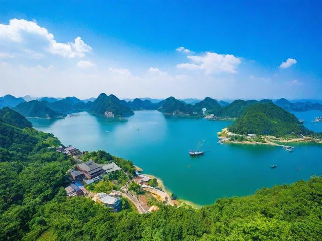 天热哪里旅游景点好去